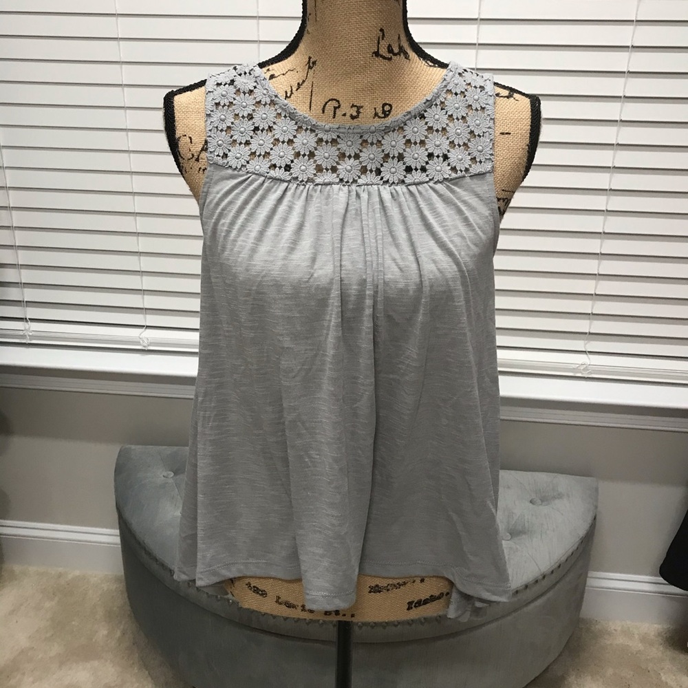 Others follow sunflower crochet tank S, NWT